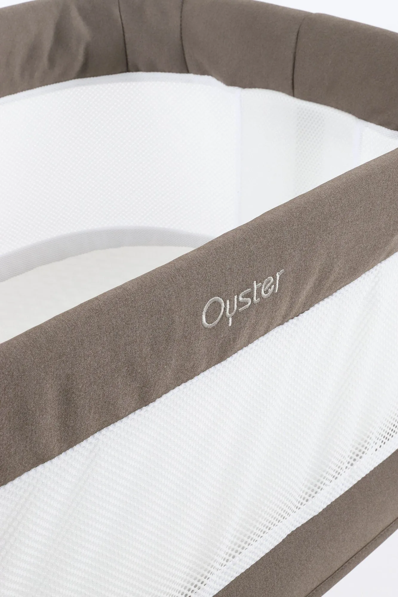 Oyster Home Wiggle Crib - Mink